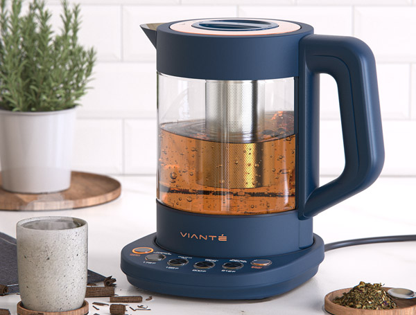 Estudio Alpina. Electric tea kettle